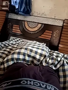 Snapshot of Aalam_0890 chatting on 12-21-25, 09:49 Aalam 0890 online show from 12-21-25, 09:49