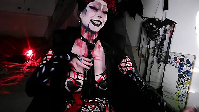 EmpressMorrigan online show from 04-30-26, 04:35