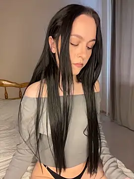 MonicaMercer online show from 04-14-26, 07:14