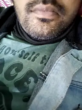 Snapshot of samsexjuice chatting on 12-17-25, 06:47 samsexjuice online show from 12-17-25, 06:47