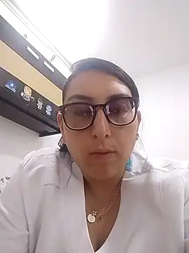 Valeria montana  online show from 04-23-26, 05:48