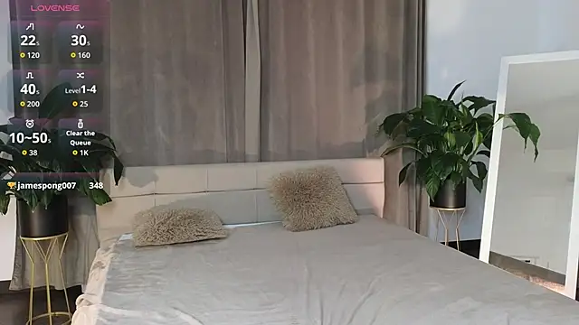 LunaKirby online show from 01-18-26, 01:59