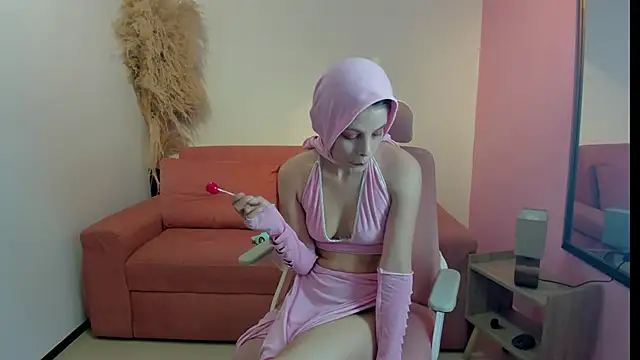 AdrianaTorres  online show from 04-25-26, 07:33