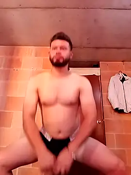 Snapshot of MaxSteel_x chatting on 12-15-25, 01:15 MaxSteel x online show from 12-15-25, 01:15