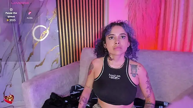 velvet ari online show from 12-16-25, 04:28