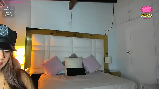 Zoei Moon online show from 03-25-26, 07:09