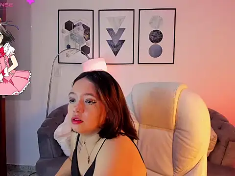 LunaKai  online show from 12-16-25, 02:11