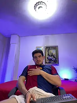 williamsmiiths16 online show from 02-07-26, 03:16