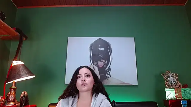 LunaTikka online show from 12-20-25, 01:23