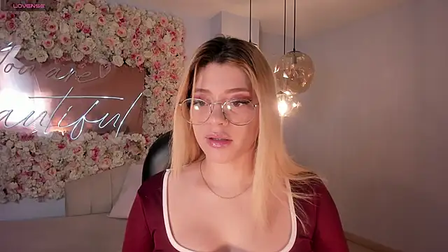 MadisonKane online show from 05-07-26, 11:15