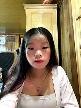 Heni-a online show from 12-18-25, 01:33