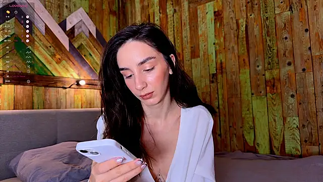 Elizwise online show from 02-12-26, 02:17