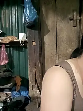 Snapshot of sary-hot2x chatting on 12-16-25, 11:15 sary-hot2x online show from 12-16-25, 11:15