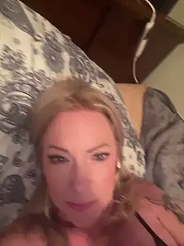 Snapshot of sinfulsara chatting on 12-05-25, 06:11 sinfulsara online show from 12-05-25, 06:11