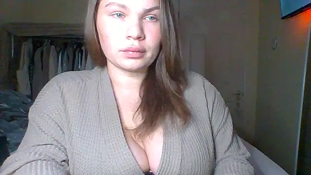 Snapshot of GEMMARMALADE chatting on 12-14-25, 04:34 GEMMARMALADE online show from 12-14-25, 04:34