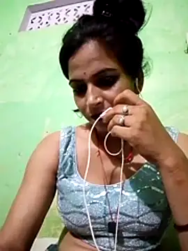 Snapshot of Big_soniya55A chatting on 07-01-26, 01:13 Big soniya55A online show from 07-01-26, 01:13