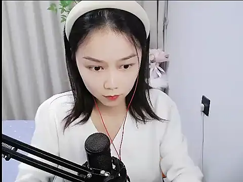 mili923 online show from 12-04-25, 02:04