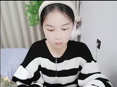 Snapshot of mili923 chatting on 02-12-26, 02:23 mili923 online show from 02-12-26, 02:23