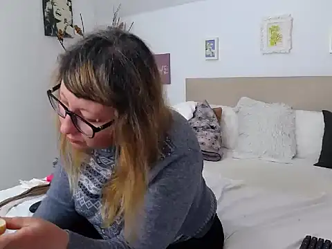 OlgaPavlova online show from 04-15-26, 11:39