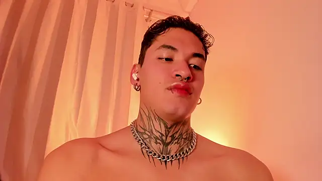 AlecBanne online show from 12-18-25, 02:28