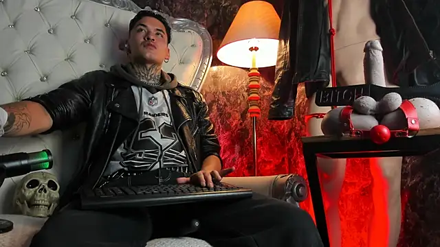 AlecBanne online show from 04-21-26, 02:51