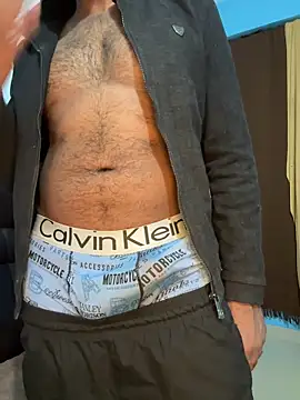 Snapshot of vampirex7 chatting on 12-16-25, 04:23 vampirex7 online show from 12-16-25, 04:23