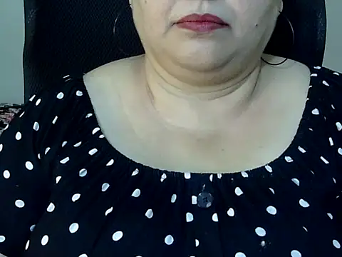 Snapshot of Soniya_Sha chatting on 05-17-26, 06:48 Soniya Sha online show from 05-17-26, 06:48
