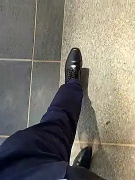 boyfromMum bai online show from 04-14-26, 09:37