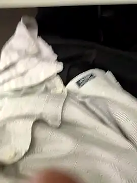 boyfromMum bai online show from 04-18-26, 09:13