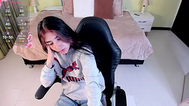 Snapshot of Celeste_Rous__ chatting on 06-04-26, 12:22 Celeste Rous online show from 06-04-26, 12:22