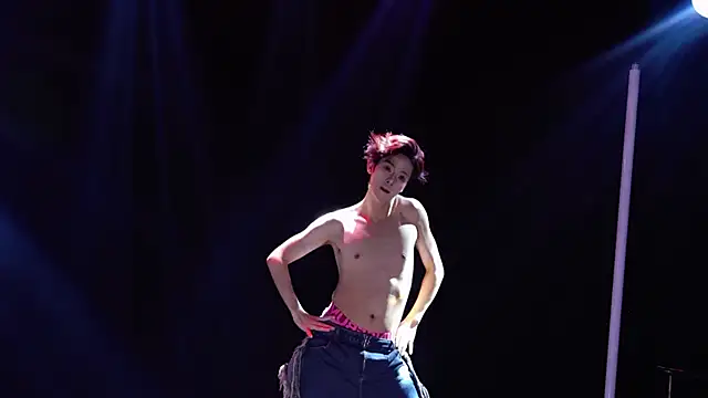 Snapshot of BOYgayHouse- chatting on 12-14-25, 09:14 BOYgayHouse- online show from 12-14-25, 09:14