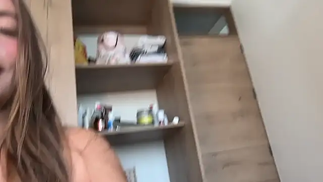 miaferrer777 online show from 04-25-26, 01:41