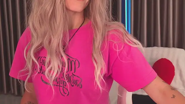 betty xoxoo online show from 04-25-26, 12:19