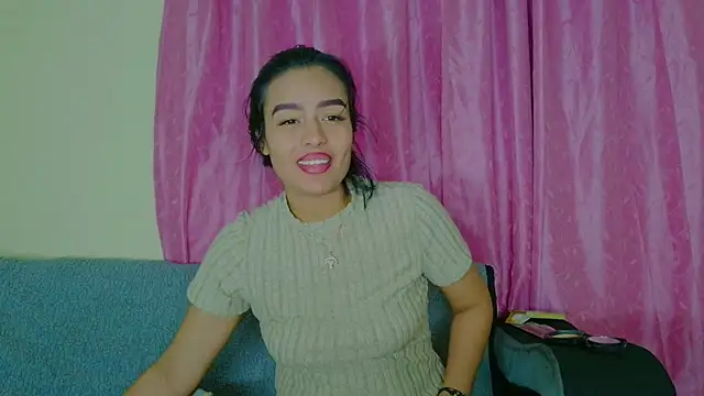 Snapshot of joyshe__vergara chatting on 12-22-25, 05:48 joyshe vergara online show from 12-22-25, 05:48