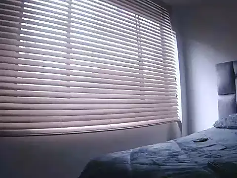 Fernanda andrew online show from 04-27-26, 03:21