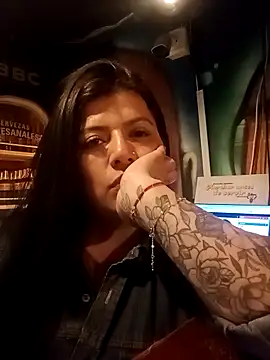 Luna Maar  online show from 12-18-25, 01:55