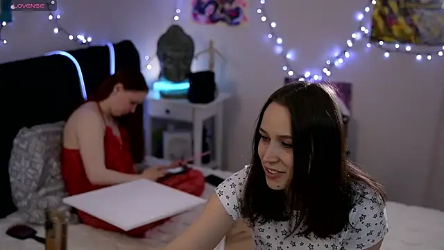 KarinaKitty24 online show from 04-24-26, 06:54