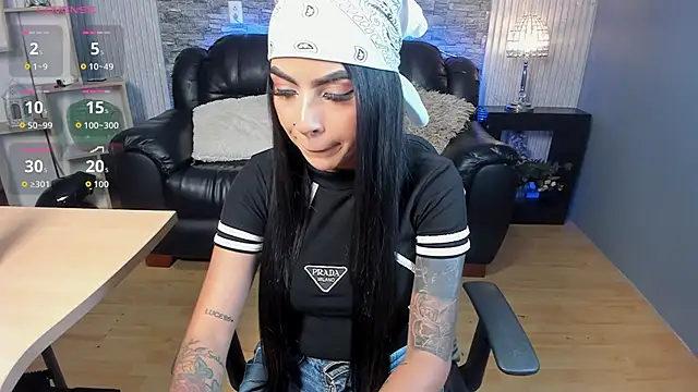  hanna miller   online show from 03-10-26, 07:52