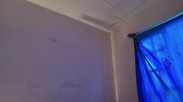 MoonLipsON- online show from 04-21-26, 04:45