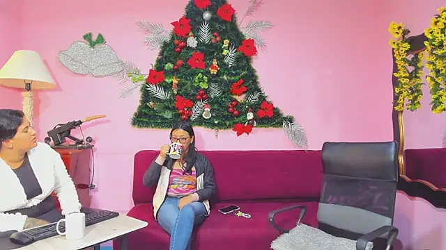 Snapshot of LesbianCouple02 chatting on 12-15-25, 12:31 LesbianCouple02 online show from 12-15-25, 12:31