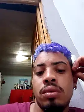 Snapshot of 071197Renan chatting on 12-15-25, 09:52 071197Renan online show from 12-15-25, 09:52