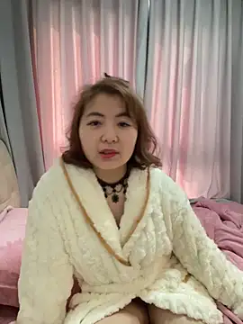 Snapshot of bibi347127 chatting on 12-18-25, 02:50 bibi347127 online show from 12-18-25, 02:50