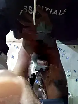 Snapshot of Gigolo143i chatting on 12-16-25, 11:21 Gigolo143i online show from 12-16-25, 11:21