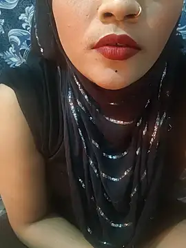 Snapshot of Ikra-786 chatting on 12-17-25, 06:36 Ikra-786 online show from 12-17-25, 06:36