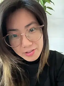 Snapshot of Lilia6666 chatting on 12-17-25, 02:39 Lilia6666 online show from 12-17-25, 02:39