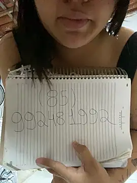 Snapshot of kercii chatting on 12-14-25, 05:18 kercii online show from 12-14-25, 05:18