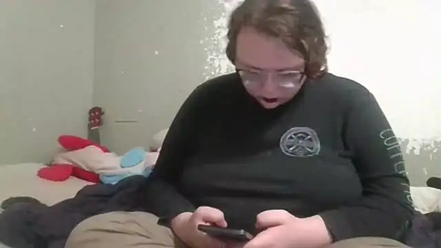 Snapshot of Rentastnrgurl chatting on 12-16-25, 12:54 Rentastnrgurl online show from 12-16-25, 12:54