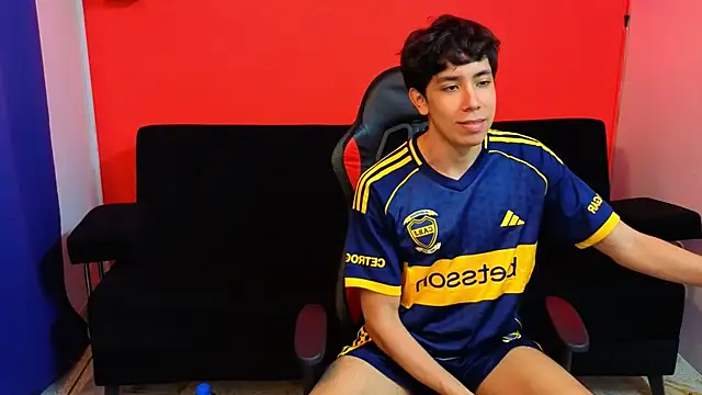 Neo Twink online show from 12-18-25, 07:09