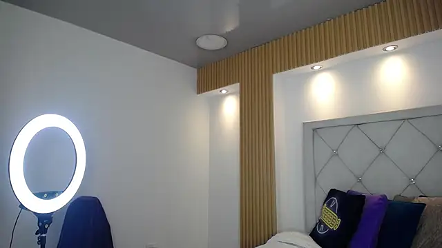 Kat Cute online show from 04-18-26, 04:05