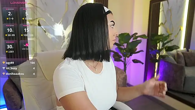 Snapshot of LiaWheeler chatting on 12-16-25, 07:08 LiaWheeler online show from 12-16-25, 07:08